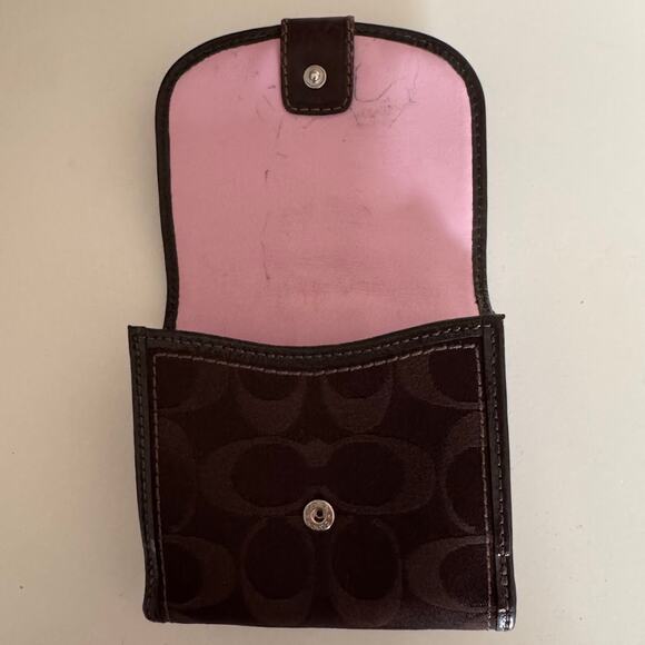 ❌SOLD❌Coach Signature Logo Buckle Wallet Brown Vintage Pink Leather Interior - Picture 5 of 10